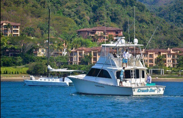 CRUNCH’EM – 48′ Custom