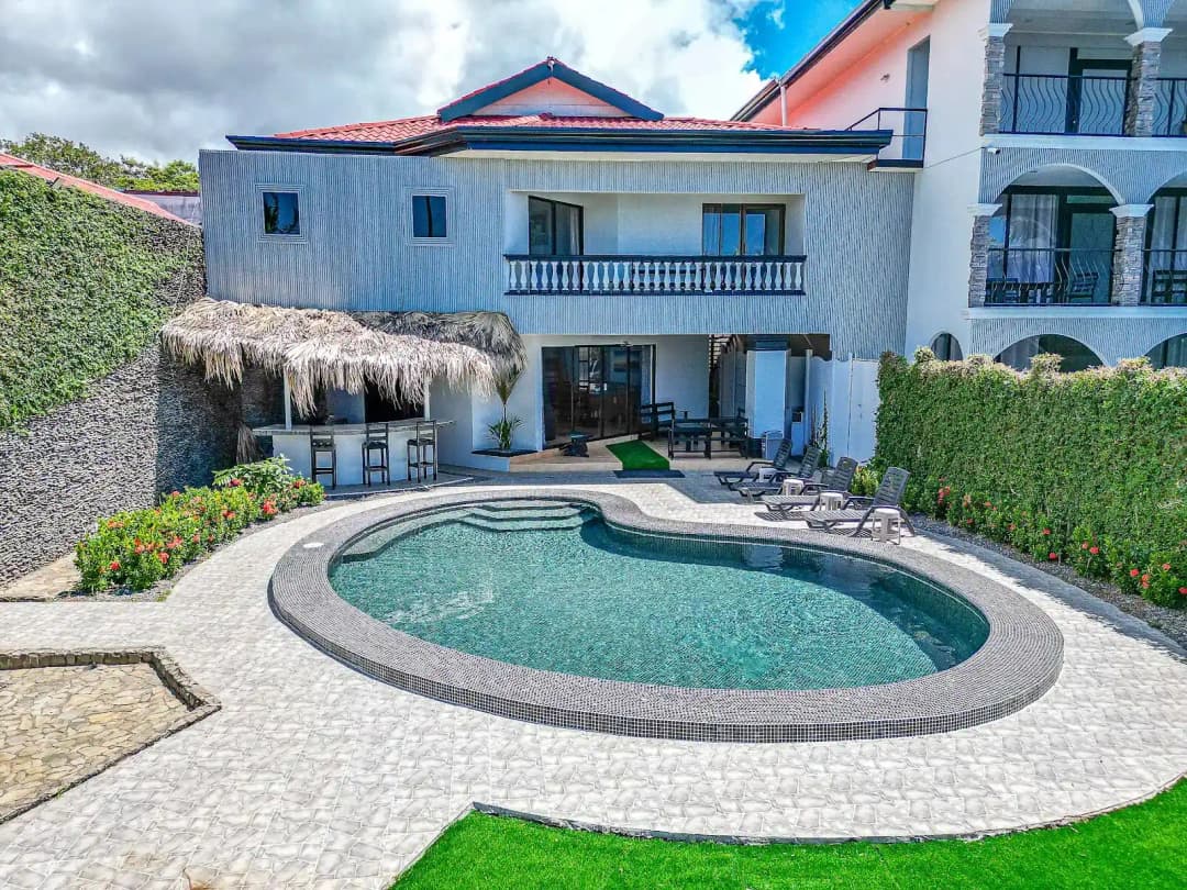 Beachfront Party Casa Jr.