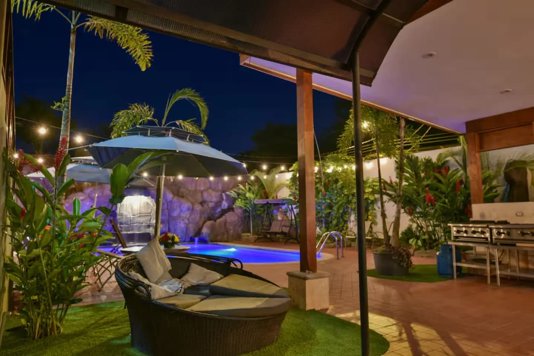 TOUCAN SAM’S Private Resort